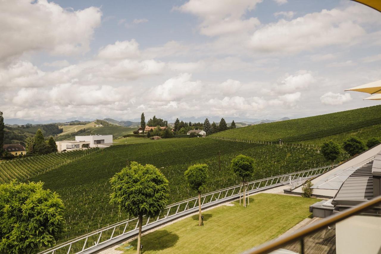 Weinrefugium Brolli Hotel Gamlitz Exterior foto